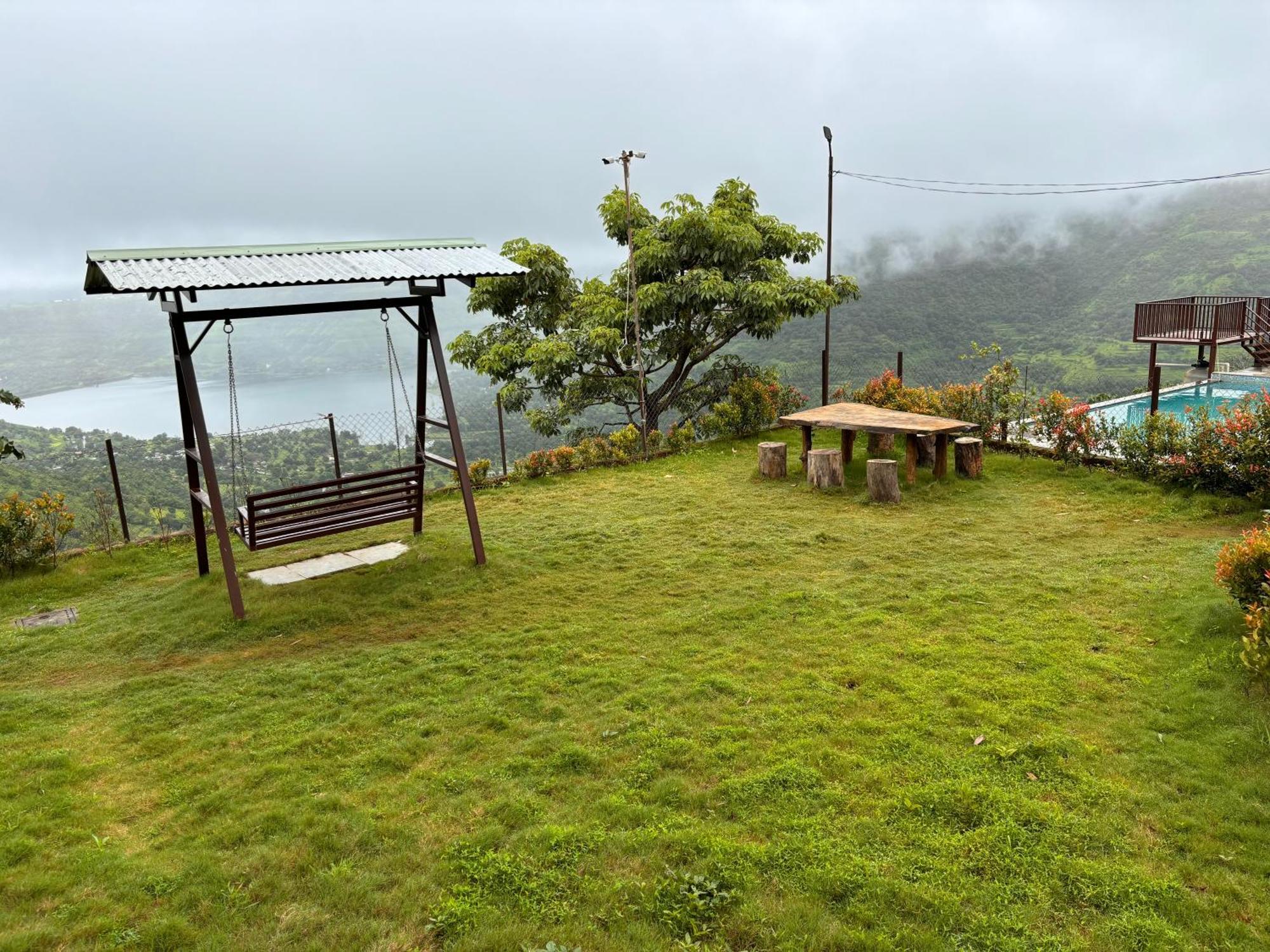 Paramount 3 Ac Bedrooms Hall Garden With Lake View Panchgani Buitenkant foto