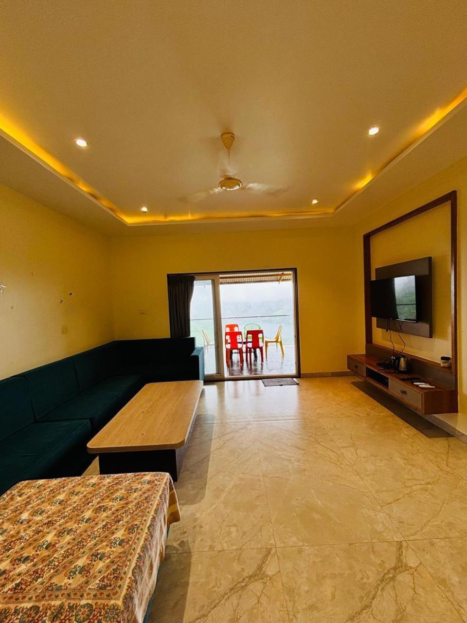 Paramount 3 Ac Bedrooms Hall Garden With Lake View Panchgani Buitenkant foto