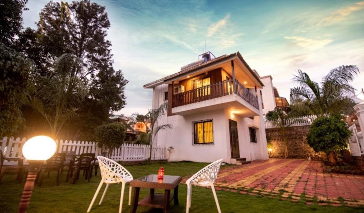 Paramount 3 Ac Bedrooms Hall Garden With Lake View Panchgani Buitenkant foto