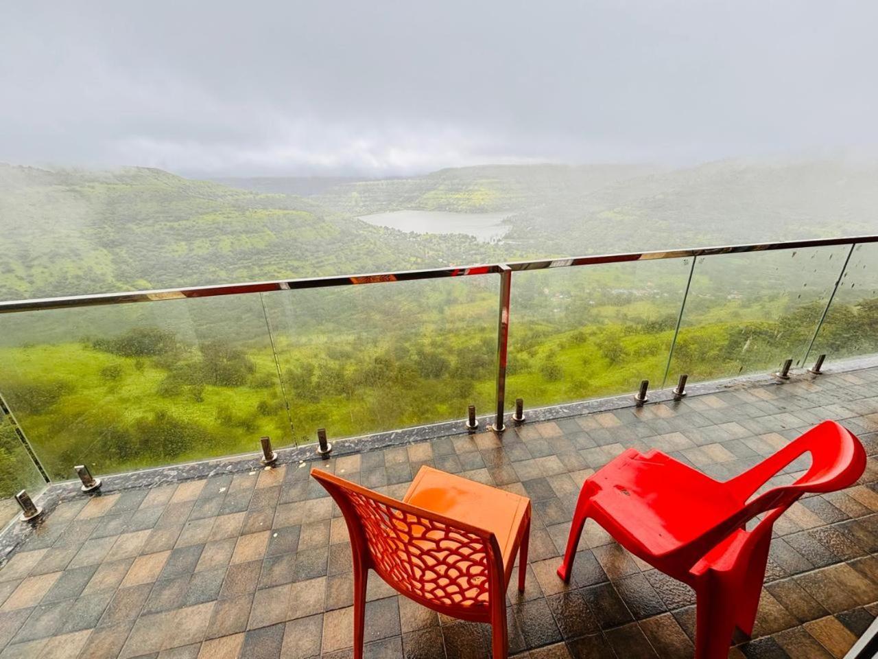Paramount 3 Ac Bedrooms Hall Garden With Lake View Panchgani Buitenkant foto